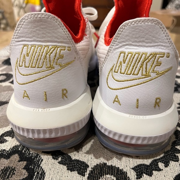 Nike Lebron James XVI 16 Low Draft Night White Metallic Sneaker Shoe Size 10.5 - Picture 8 of 11